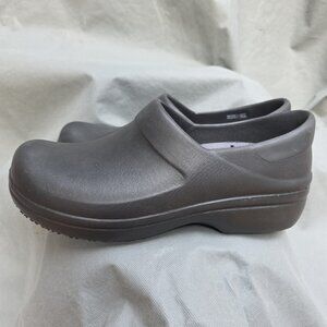 Crocs Size 10 Slip On Black Clogs Dual Comfort Nursing Work Shoes Gardening